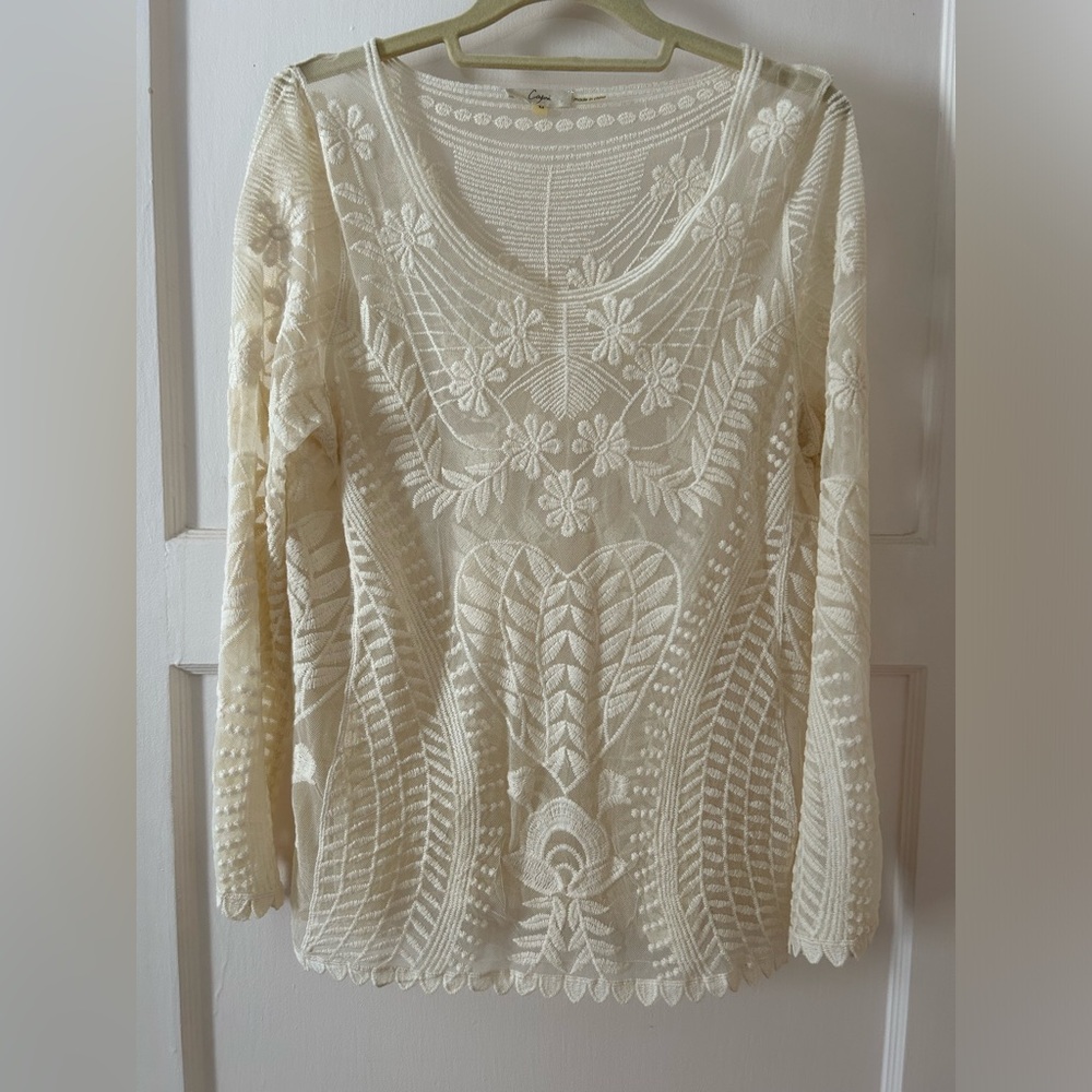 Capri floral lace women’s top - Medium